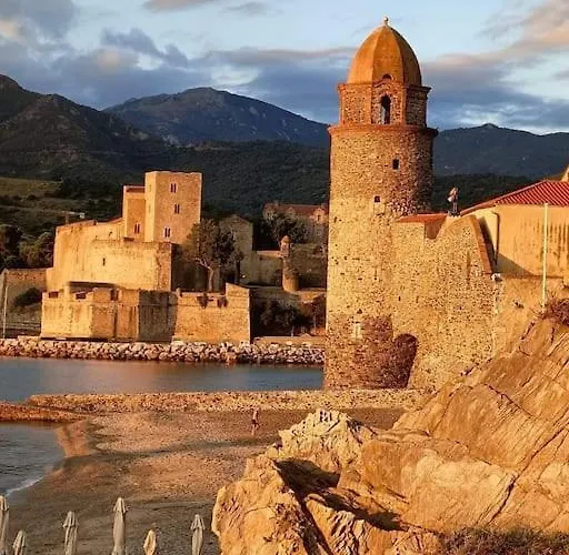 T2-au Calme-terrasse-place De Parking Attitree קוליור